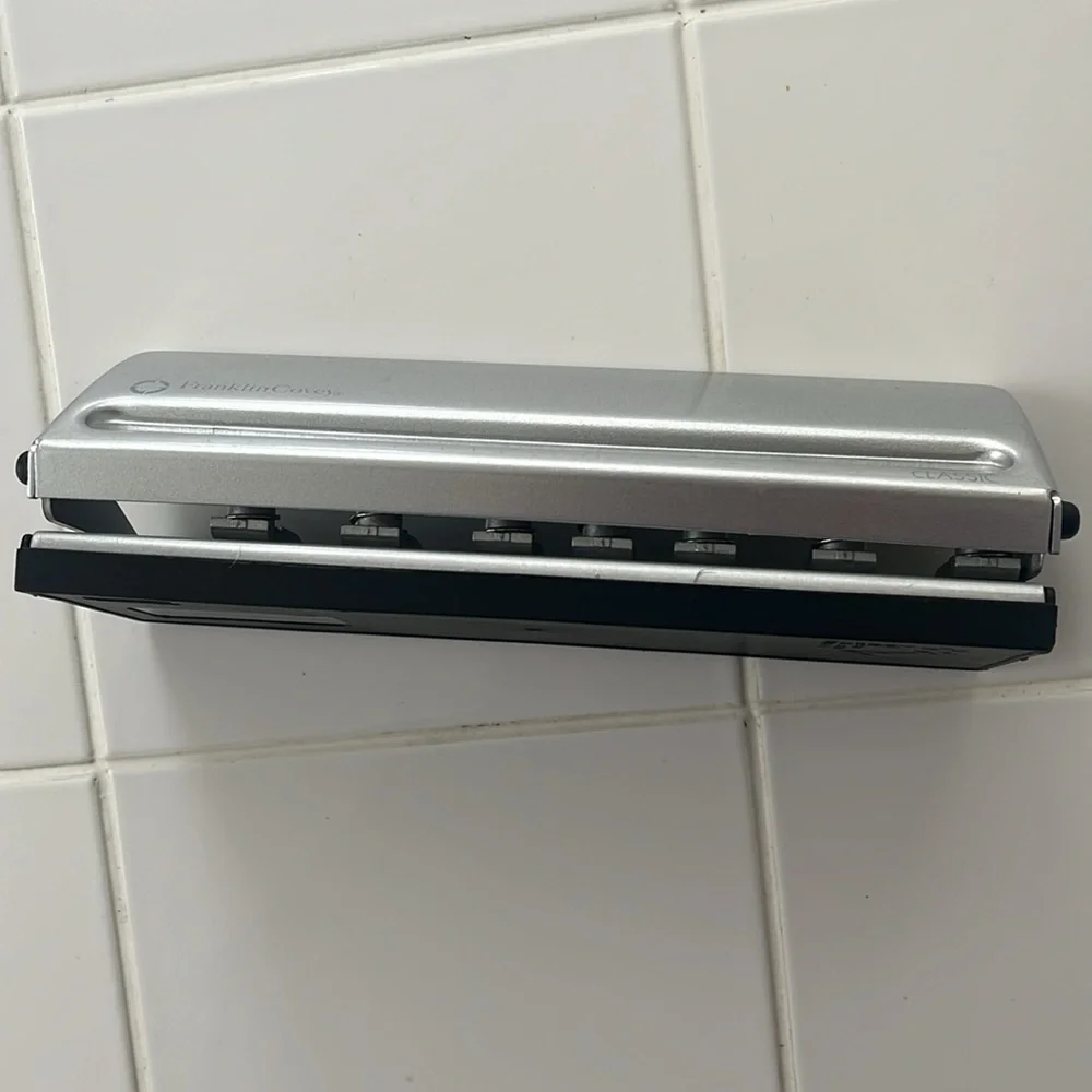 Classic Franklin covey hole punch